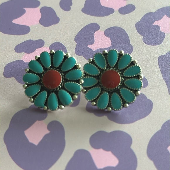 Jewelry - Floral Earrings